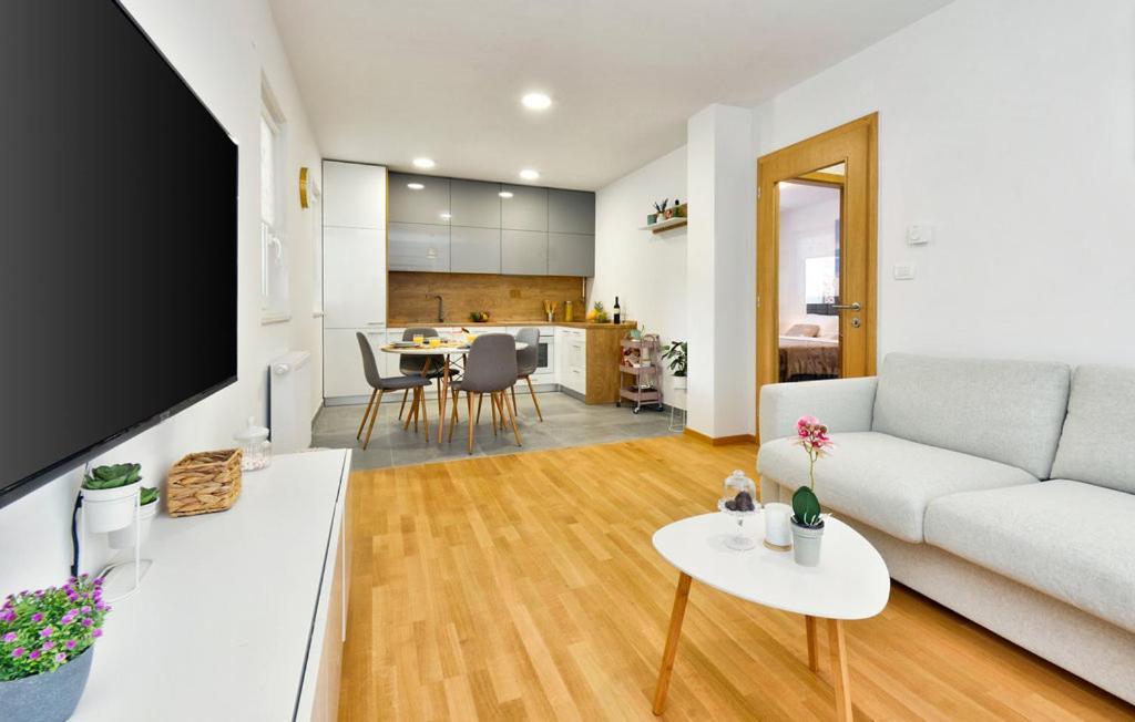 Kalimero Apartman A1 Krizevci Luaran gambar